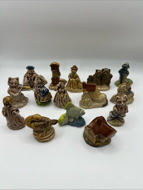 15 Vintage Wade England Tea Promo Figures